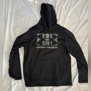 498 NWT Under Armour Black Hoodie with White Logo Large
